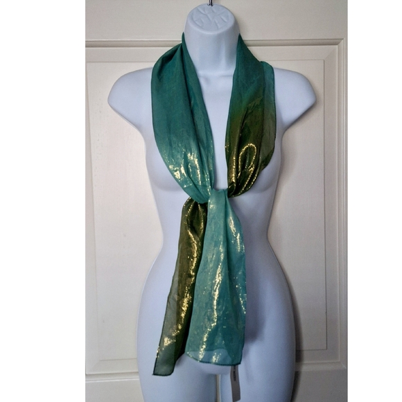 NWT Holiday Metallic Silk Scarf Ombre' Oblong - Picture 4 of 4